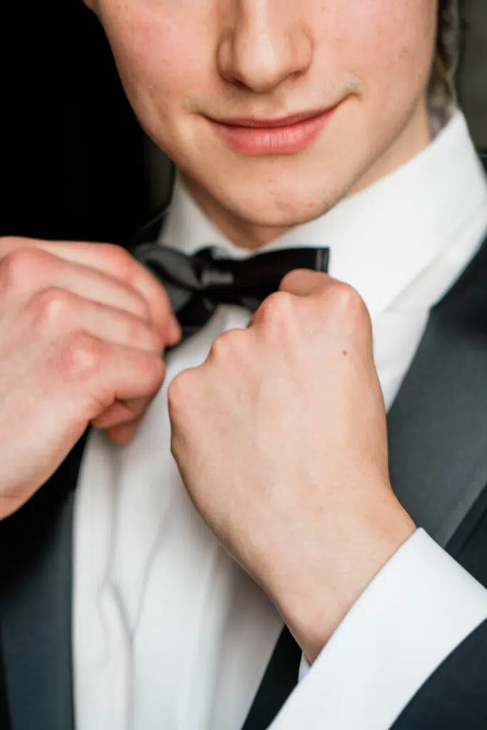 Bräutigam mit Black Tie